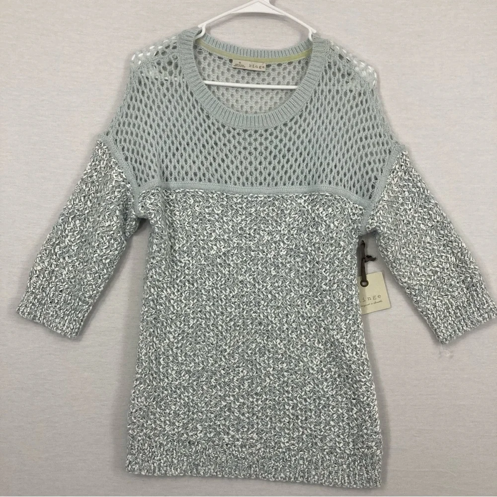 New Hinge Gray Silver Metallic Open Knit Round Neck Sweater Medium‎